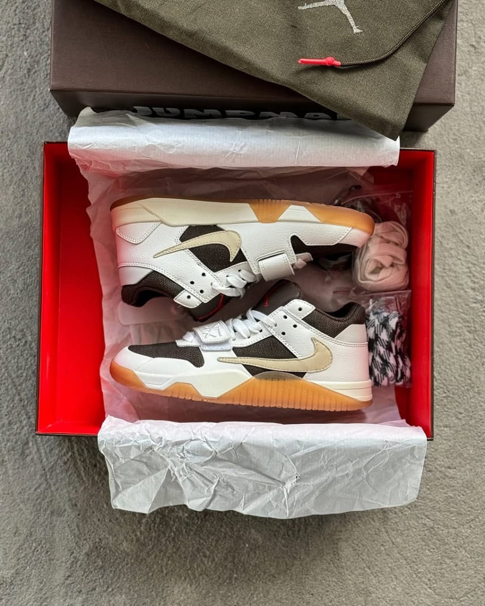 Travis Scott x Jordan Jumpman Jack Sail - In Box