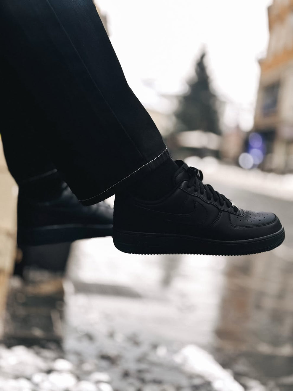 Nike Air Force 1 Low "Triple Black"